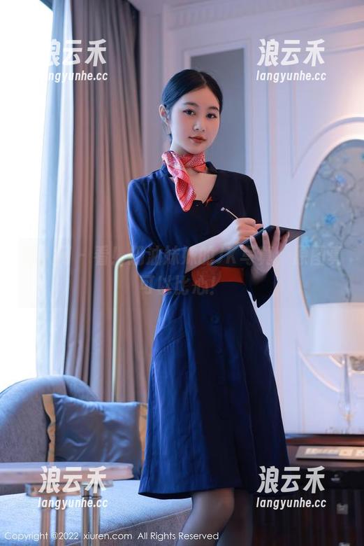 秀人网 - 看！奶油妹妹的JK写真，原图真可以比心！