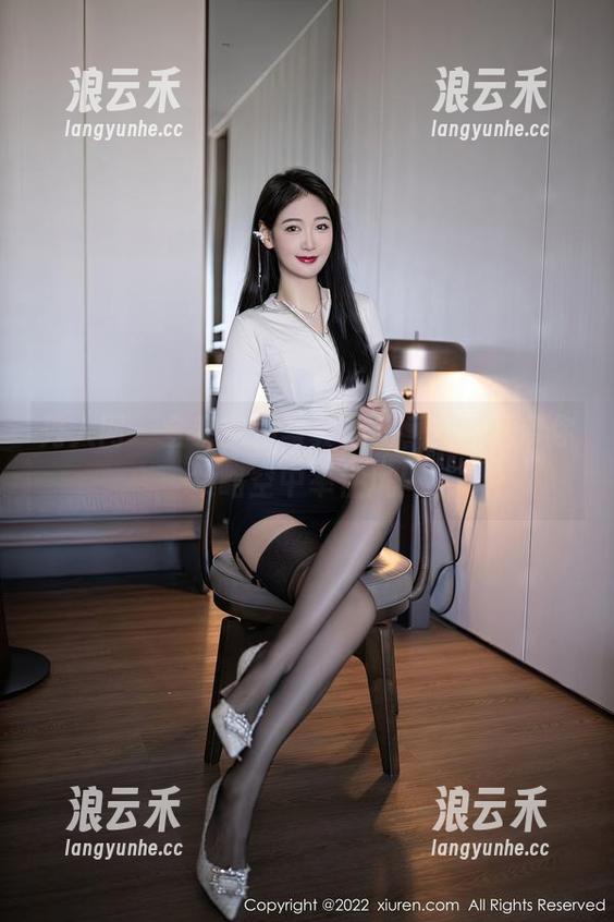 秀人网-安然儿 秀人网 - 全套空姐写真在此,安然儿带你领略空中率性风!
