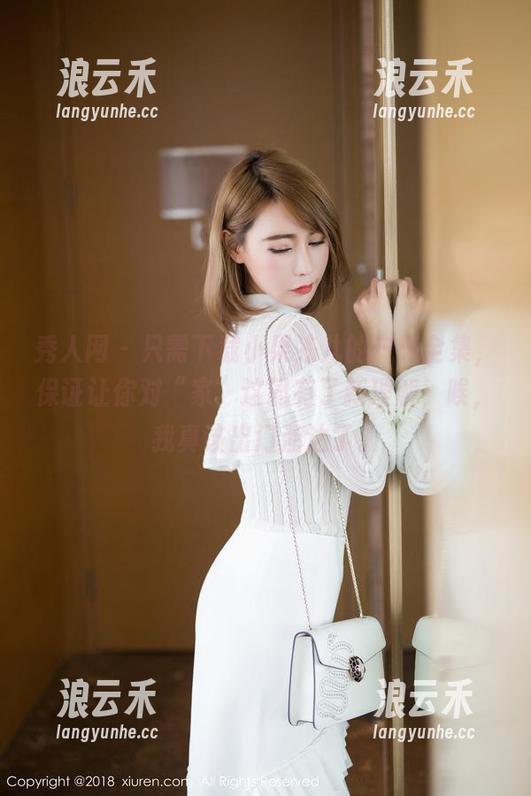 秀人网 - 只需下载小果冻儿的户外全集，保证让你对“家”这词有了新理解，唉，我真该出门溜达了。