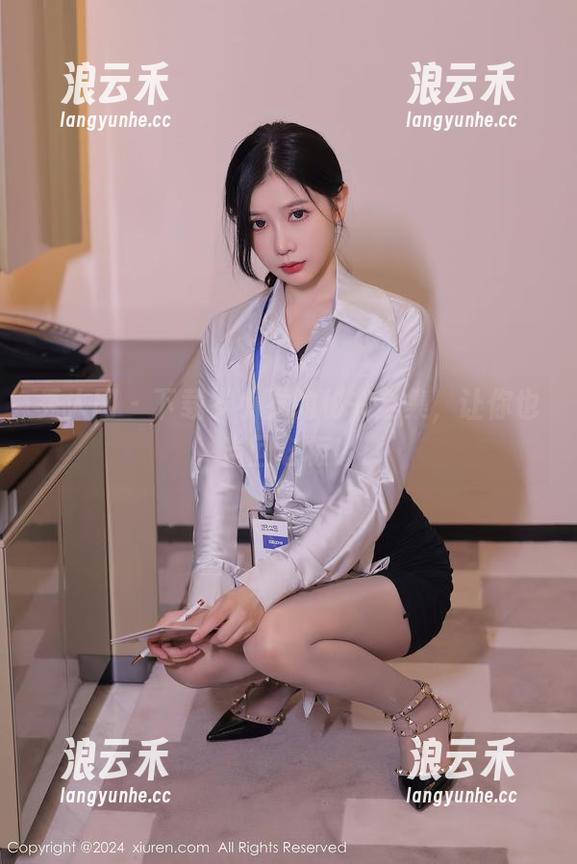 秀人网-岁小岁 秀人网 - 下载岁小岁的秘书全集,让你也当回老板!