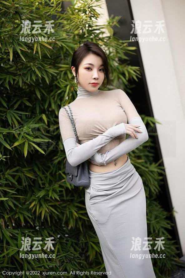 秀人网 - 白沫新图包上线，长腿与童颜的完美结合，磨砺我这双眼睛了。