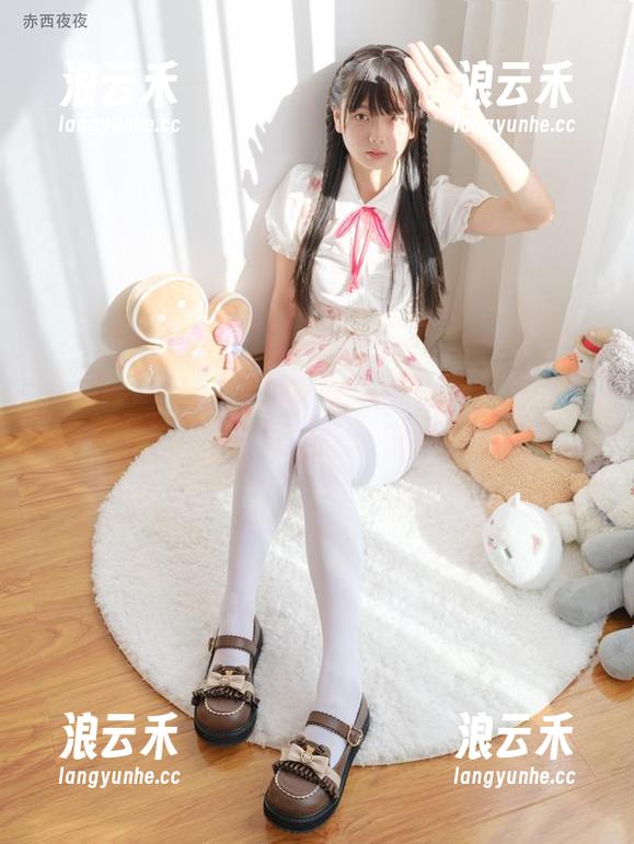 稚乖画册 - 夏日里的赤西夜夜，全是免费美图的季节，正好让我无聊得发慌。