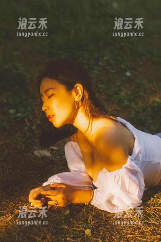 穆零Mu0白丝妙图集——好吧，我承认我看了好几遍都没看够。