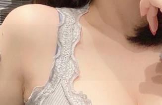 微密圈 – 最新自拍，童小芯的写真，终于学会放松了吗？