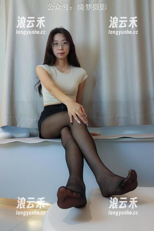 绮梦摄影 - Aubrey的在线精选版，高清到你能数她的睫毛！