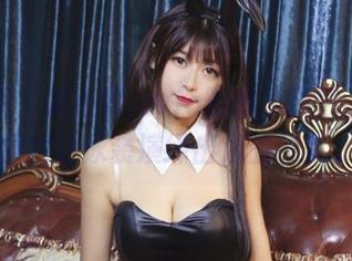 微密圈 – 羊小雪juvia的舰长图包，定制图片让泳装演绎出海的故事。