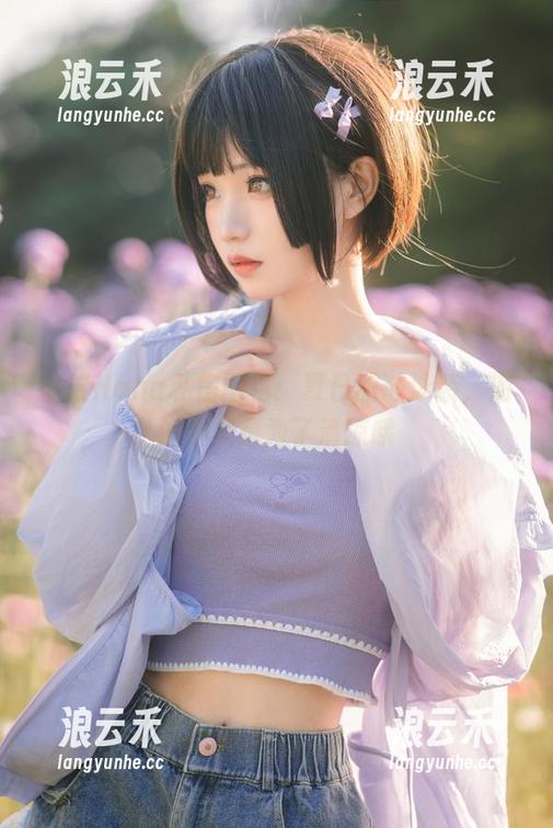 花柒Hana 花柒Hana私房图包:夏日甜芯泳装,游泳不只是为了清凉哦