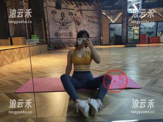 微密圈 - 免费看美图？不怕！若若老师的微信朋友圈一秒掉入坑！