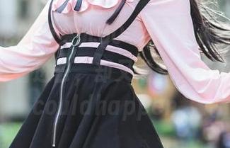 精彩绝伦的萌芽儿o0“小溪JK百合”，透过图片看进去，却又总觉得Anythingcouldhappen。