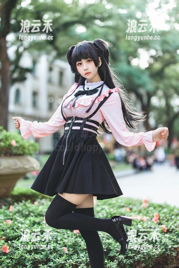 精彩绝伦的萌芽儿o0“小溪JK百合”，透过图片看进去，却又总觉得Anythingcouldhappen。