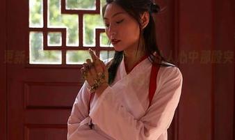 蜜桃社 – 更新来啦！伊琳的皮衣合集，让人心中那股突突乱跳的美好情緒再起！