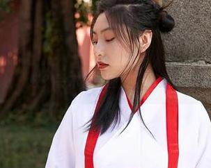 蜜桃社 – 哎？铃木花嫁图集，难道她在卖艺？