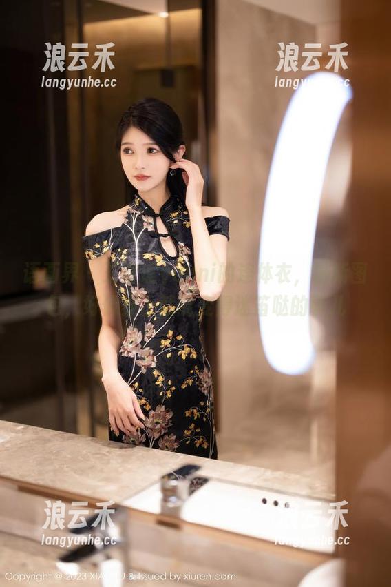 语画界-王馨瑶yanni 语画界 - 王馨瑶yanni的连体衣,最新图包,好像穿上就能变得迷笛哒的事儿