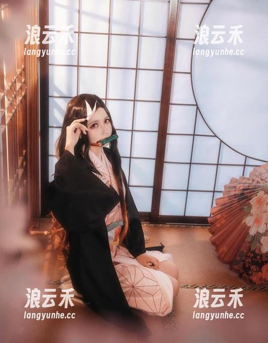 别说我没提醒你，这可是“逐月Su”最新乡间小路写真，走错路了可就尴尬了！