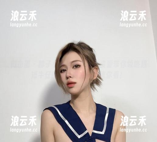 微密圈 - 醇子小姨出击！高清资源带你领略超短牛仔的神奇魔力，不信你看！