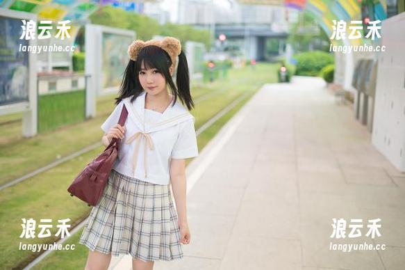 铭铭kizami 看,看!铭铭kizami无圣光肉丝写真,没想到看肉还有这种福气?