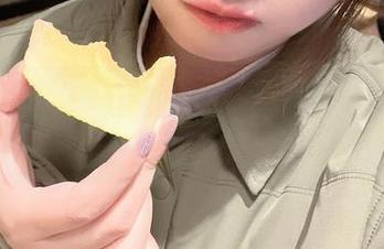 闪月半的岛村卯月套图，看到这些配饰，绝了绝了！