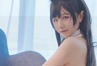 阿半今天很开心银泳装：一件衣服，作品集里的轻松分享，太有趣了。