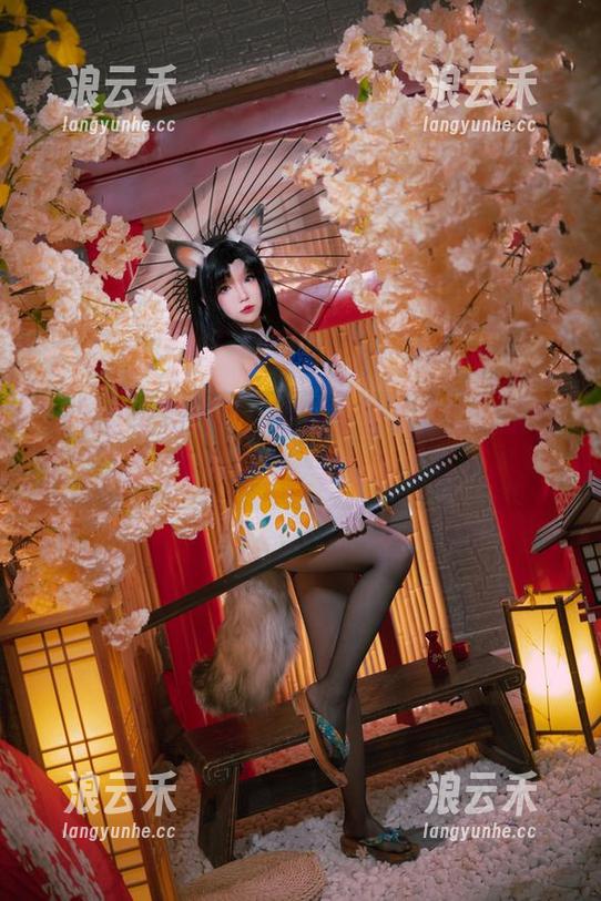 雪晴嘟嘟 难以取舍的选择,高清透明女仆和雪晴嘟嘟的眼神交会,你选哪个好?