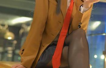 雪琪SAMA的美图：难以抗拒的裸足诱惑，真是……