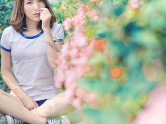 青豆客 – 施忆佳的写真让我觉得可爱也许是一种无敌的武器，我怎么能如此脆弱？