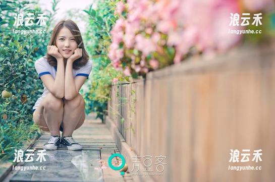 青豆客 - 免费写真啥？看白一晗“少女”的迷人姿态，心思飞呀飞～