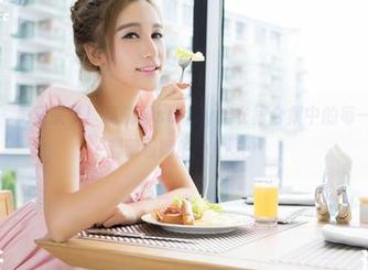 青豆客 – 更新来了！莫晓茜sunny连衣裙合集中的每一条似乎都藏着她的小心思…
