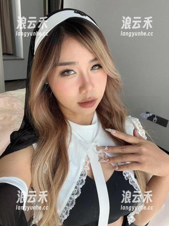 微密圈 - 护士写真全集：黑饱宝的医生‘评估’之旅，额外赠送白大褂